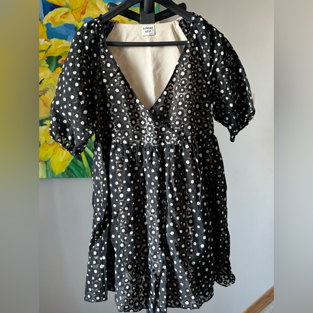 Aritzia Sunday best black floral lace dress.  Jinx ? Xs PETITE.